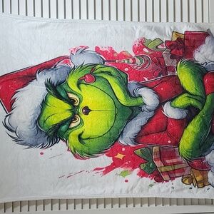 Grinch lapsize cozy throw bright printed design Festive holiday charm. NWT
